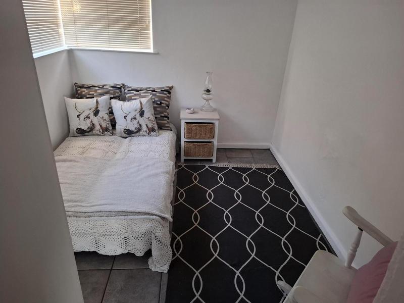 1 Bedroom Property for Sale in Parow North Western Cape